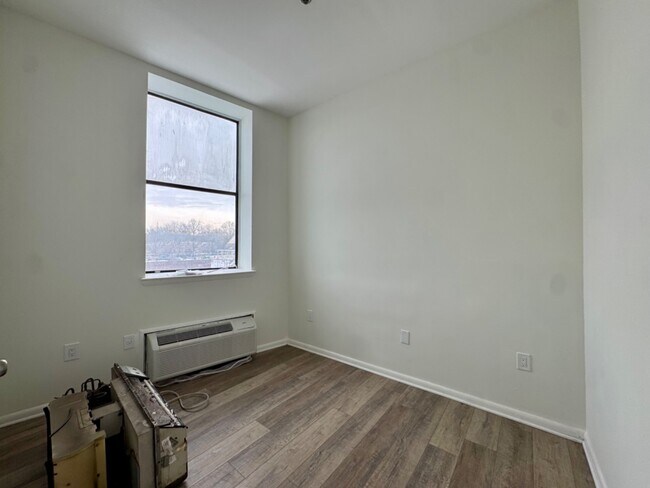 Building Photo - 5600-6 Germantown Ave