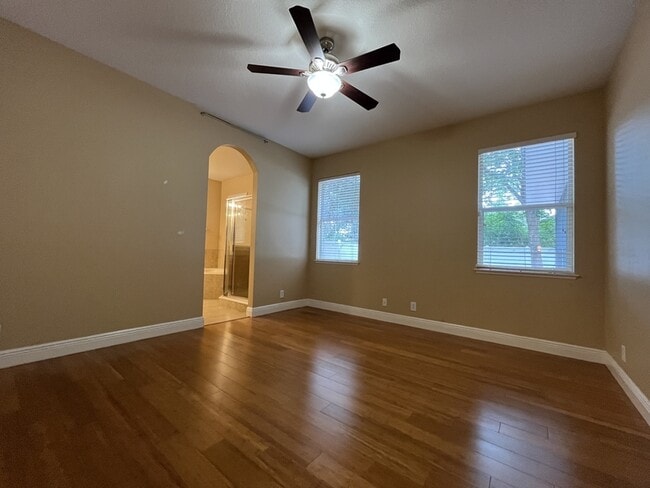 Building Photo - 2825 Whistlewood Dr