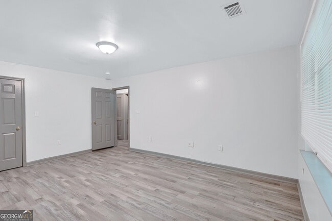 Building Photo - 968 Sexton Dr