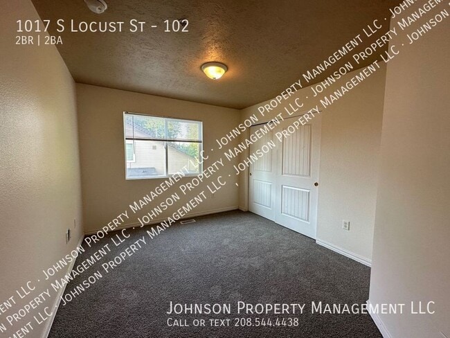 Building Photo - 1017 S Locust St