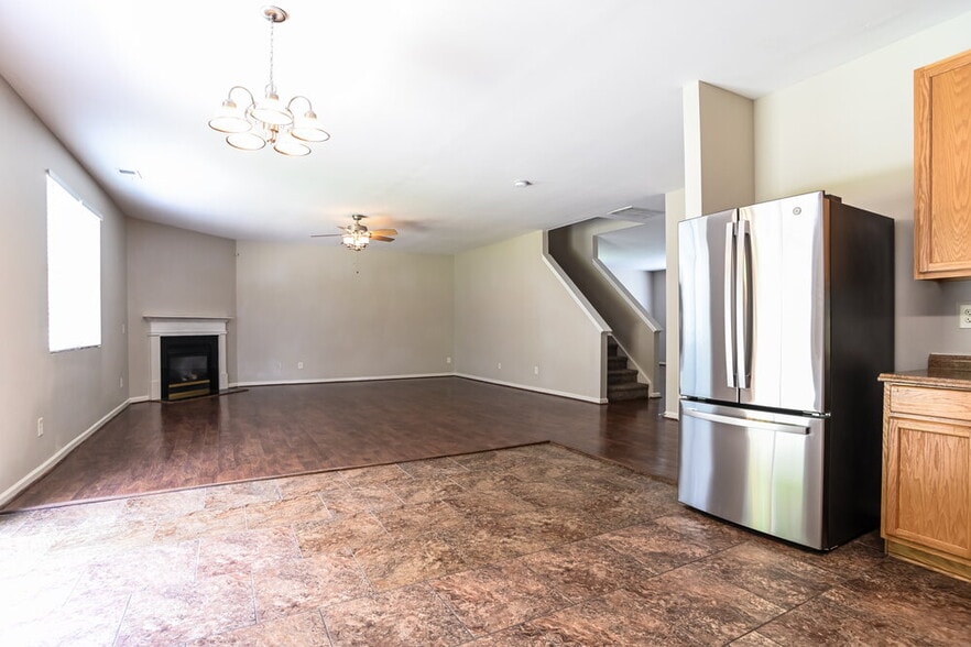 Building Photo - 6510 Blackwood Ln