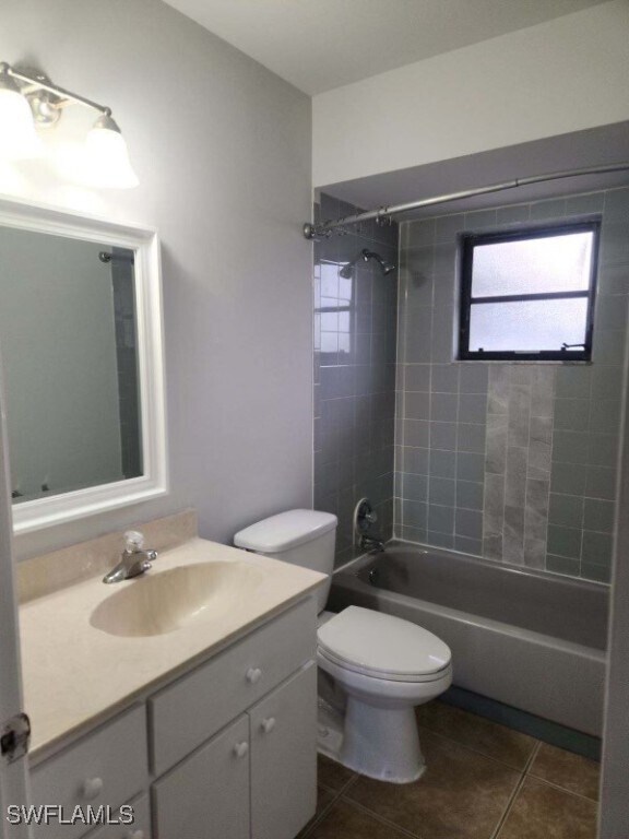Building Photo - 4532 SW 14th Ave
