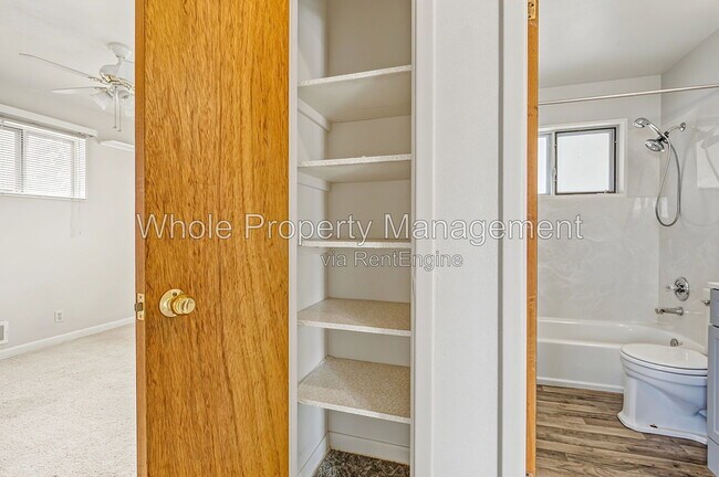 Building Photo - 1406 E 108th Pl