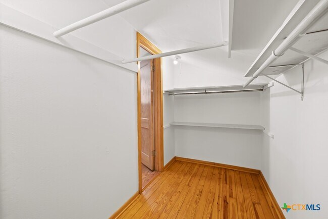 Building Photo - 1511 Ranch Rd 12