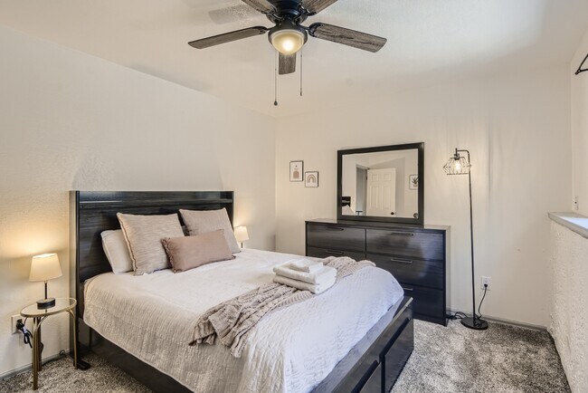 Building Photo - 520 Superior St