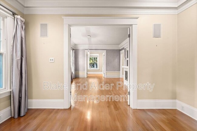 Building Photo - 3455 NE Tillamook St