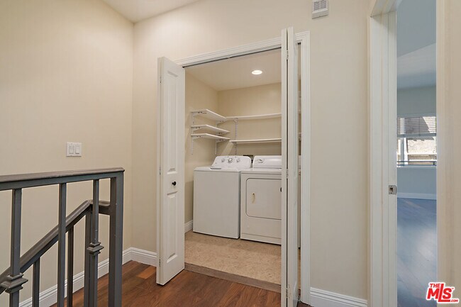 Building Photo - 4428 Fulton Ave