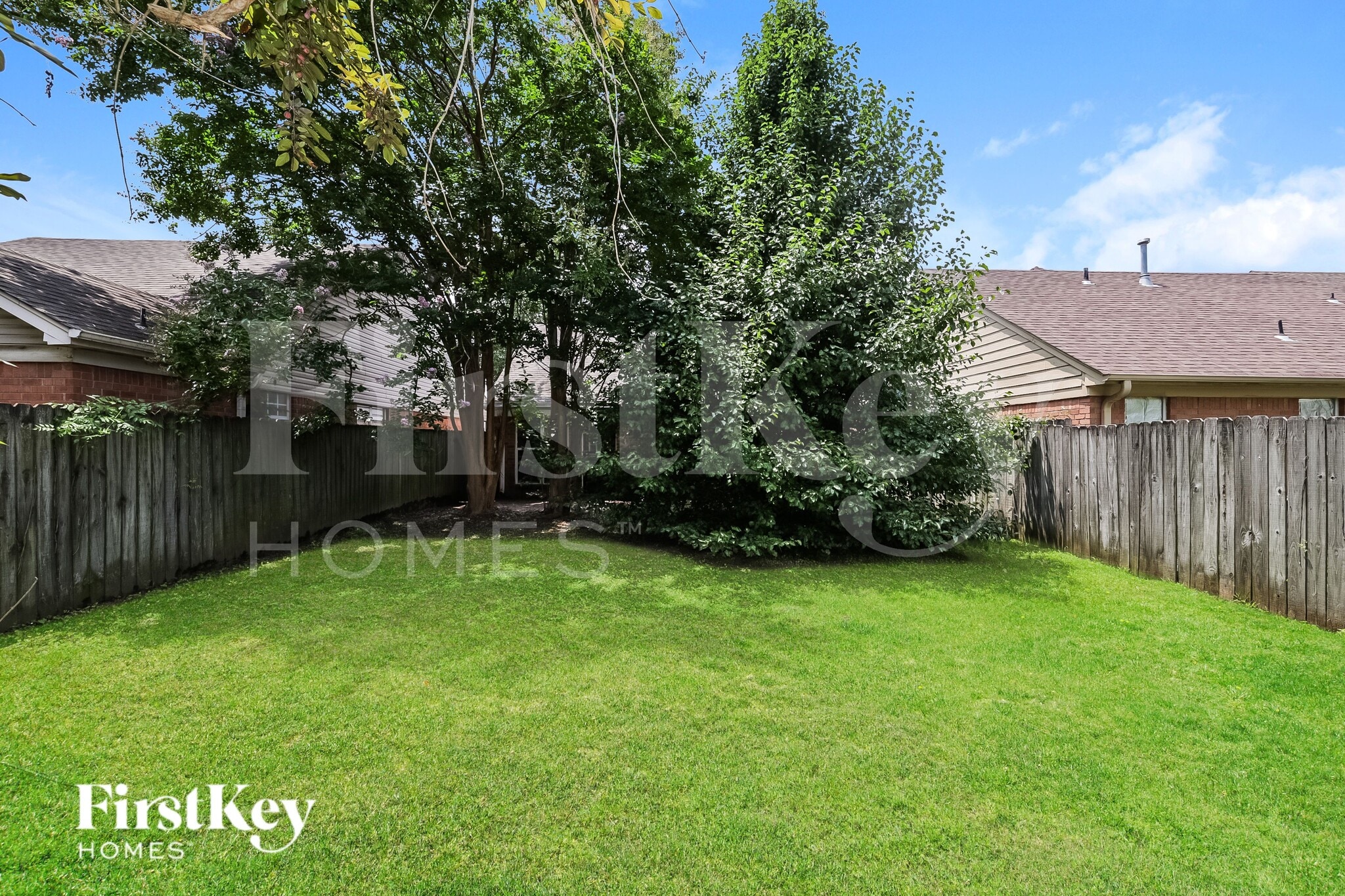 Building Photo - 7602 Iris Dr