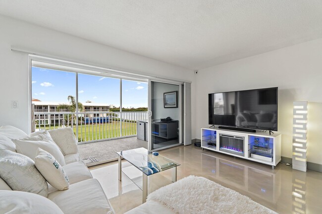 Building Photo - 100 Waterway Rd