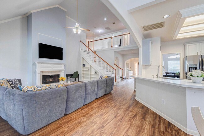 Building Photo - 1606 Barrington Hills Ln