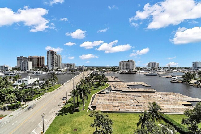 Building Photo - 2500 E Las Olas Blvd