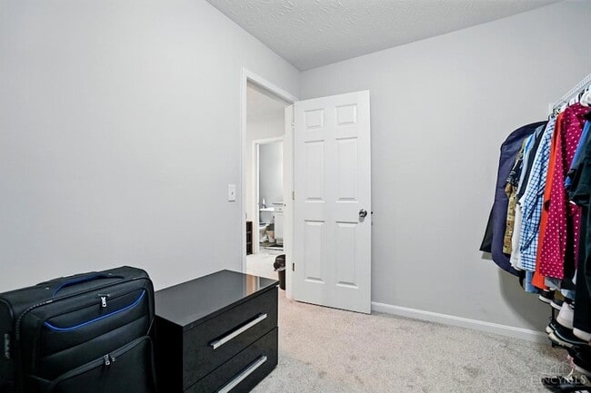 Building Photo - 720 Diamond Loop