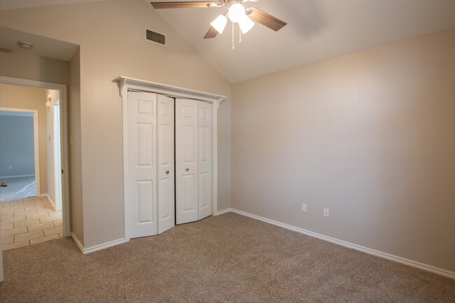 Building Photo - 5716 Bostick Dr