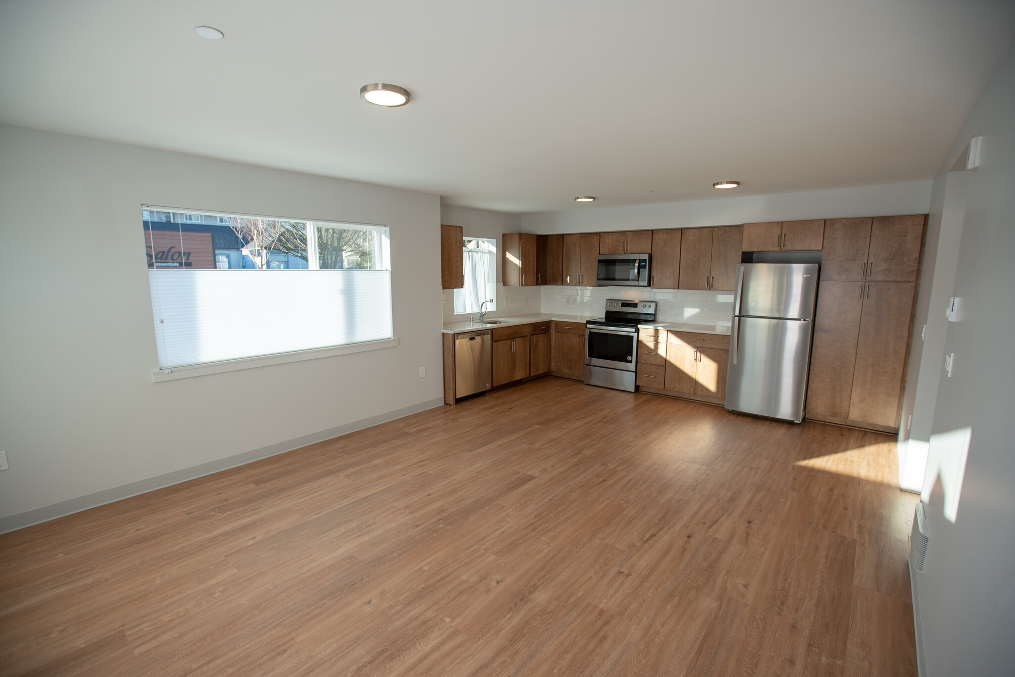 Building Photo - 303 Edmonds St