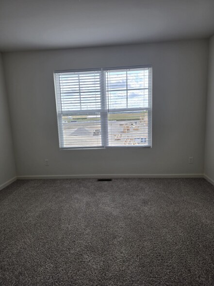 Building Photo - 8743 W 108th Dr