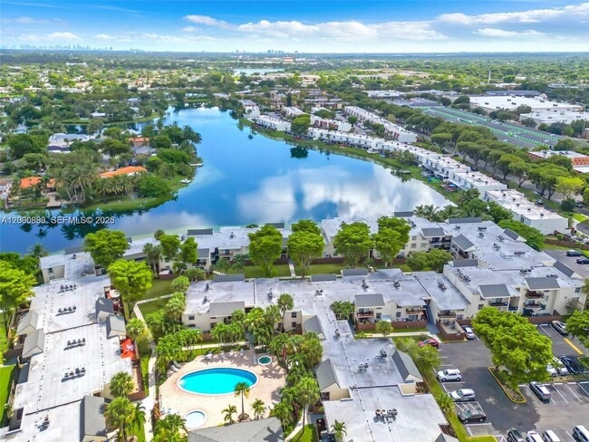 Building Photo - 8307 SW 142nd Ave