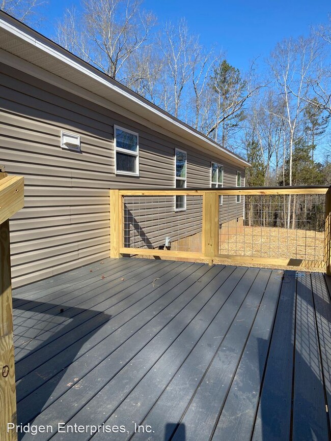 Building Photo - 4 br, 2 bath House - 174 Valley Road