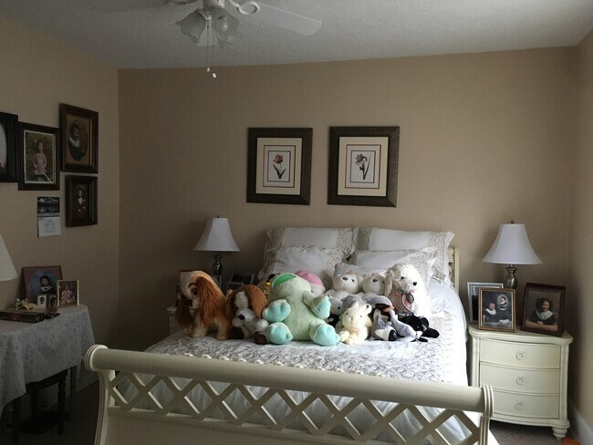 Building Photo - 4104 N College Ave