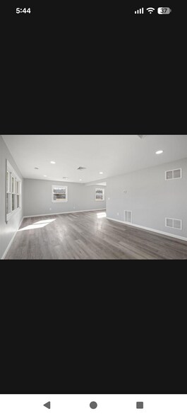Building Photo - 1040 N Highway 67 St