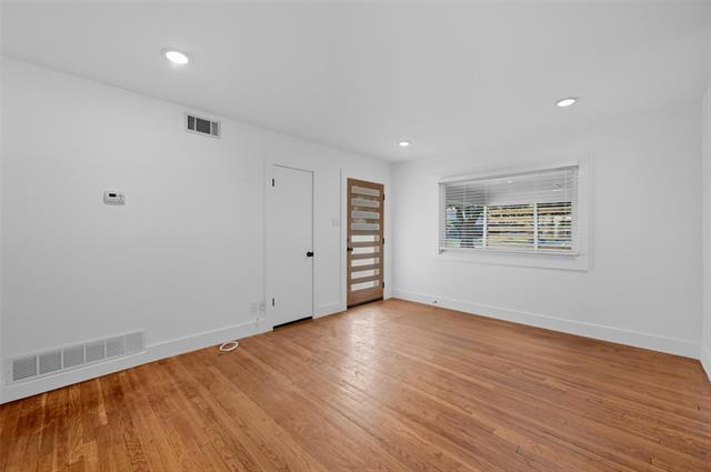 Building Photo - 2251 Hartline Dr