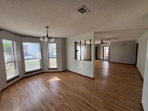 Building Photo - 202 Seville Cir