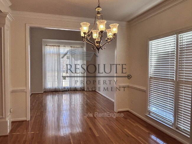 Building Photo - 5818 Myakka Ct