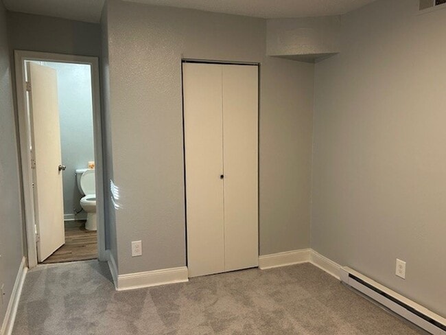 Building Photo - Newly renovated 3 BR 1.5BA 1400 sf townhouse located in near downtown Norfolk.