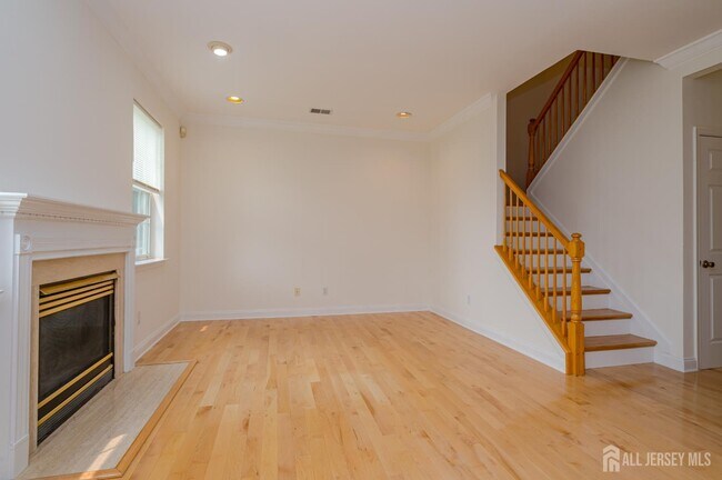 Building Photo - 71 Manley Rd