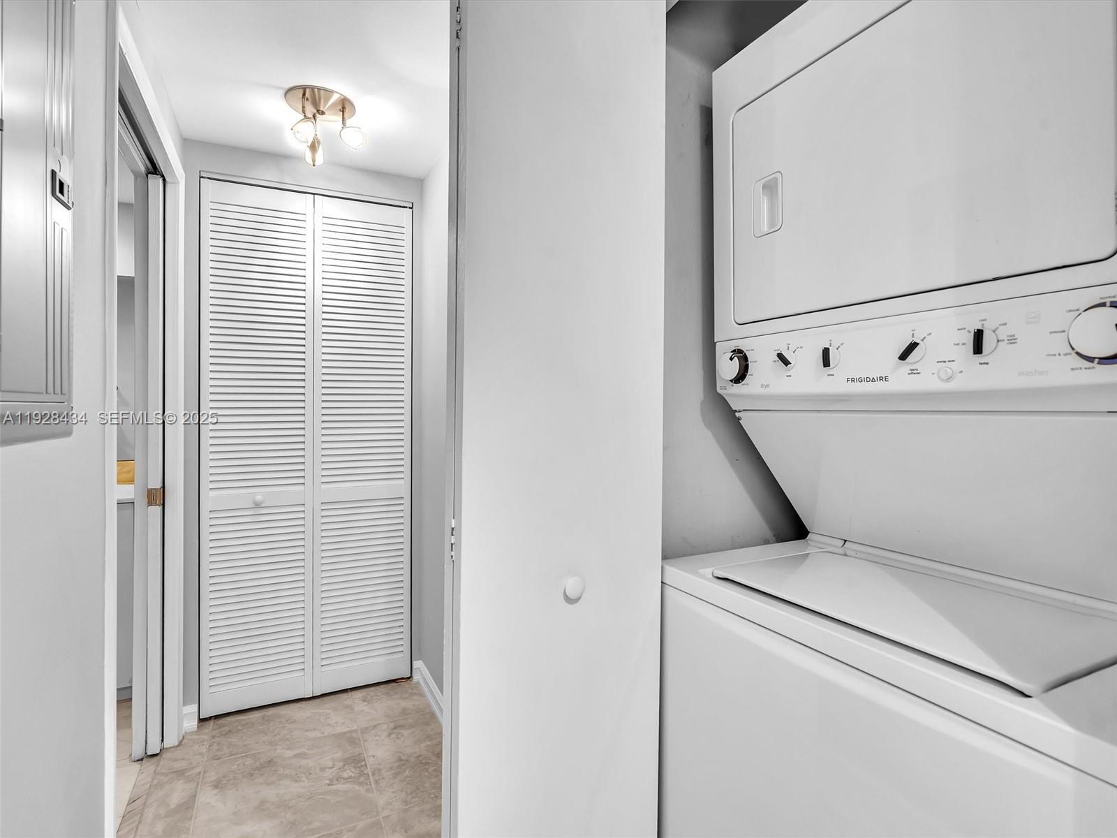 Building Photo - 18800 NE 29th Ave