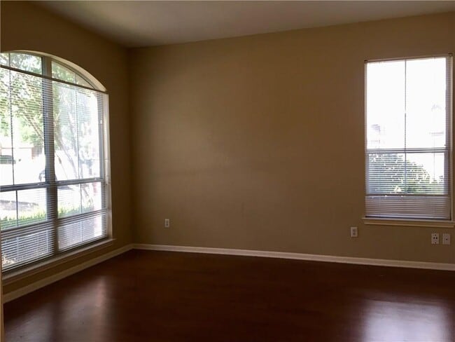 Building Photo - 3705 Eagles Nest St