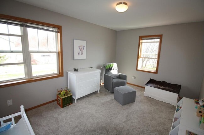 Building Photo - 801 Carina Ln