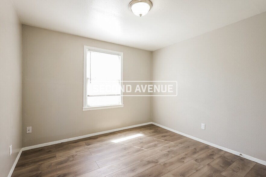 Building Photo - 3100 SW 45th St