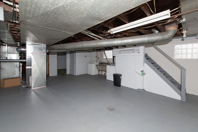 Building Photo - 4507 Ashland Ave