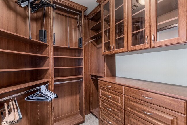 Building Photo - 9103 Alta Dr