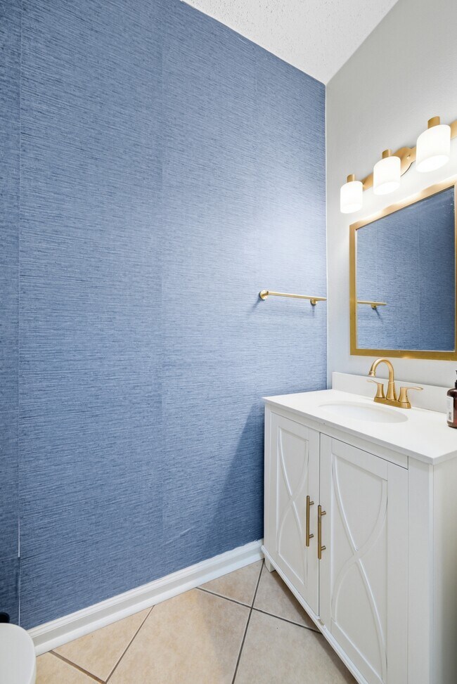 Building Photo - 4125 Palmetto Bay Dr