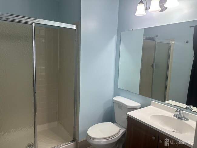 Building Photo - 450 Northam Dr