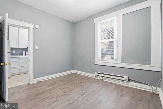 Building Photo - 5 S Wickham Rd