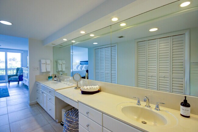 Building Photo - 120 S Ocean Blvd