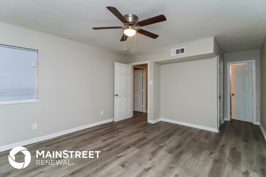 Building Photo - 3550 Creston Ct