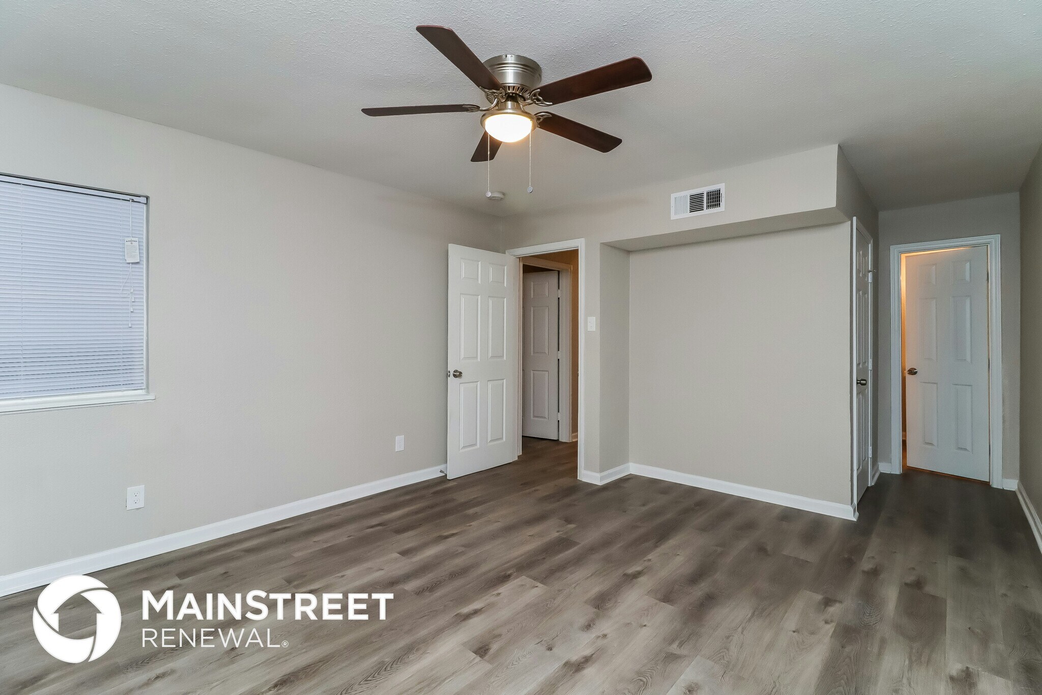 Building Photo - 3550 Creston Ct