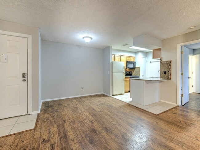 Building Photo - 230 Berry Tree Pl