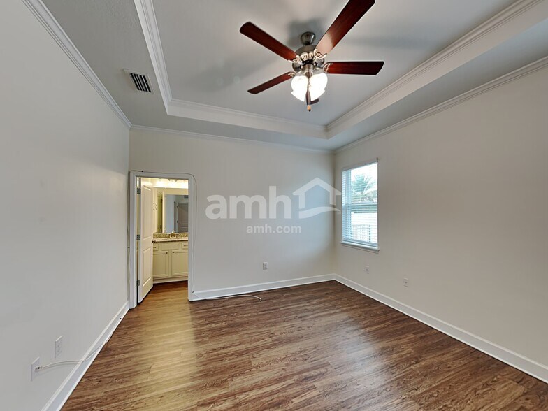 Building Photo - 307 Pine Terrace Dr
