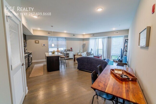 Building Photo - 1607 Catharine St