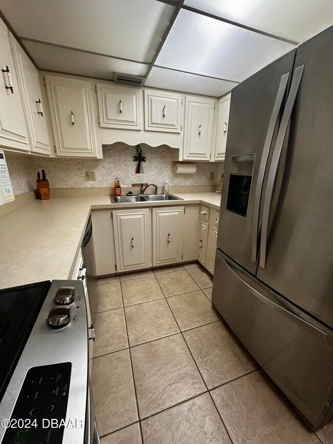 Building Photo - 1415 Ocean Shore Blvd