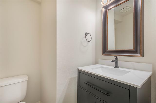 Building Photo - 904 Snyder Dr