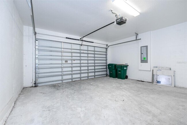 Building Photo - 3304 Glencove St
