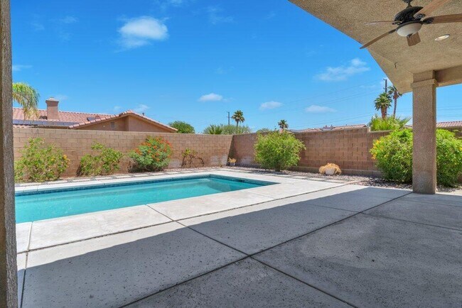 Building Photo - 67892 Mccallum Way