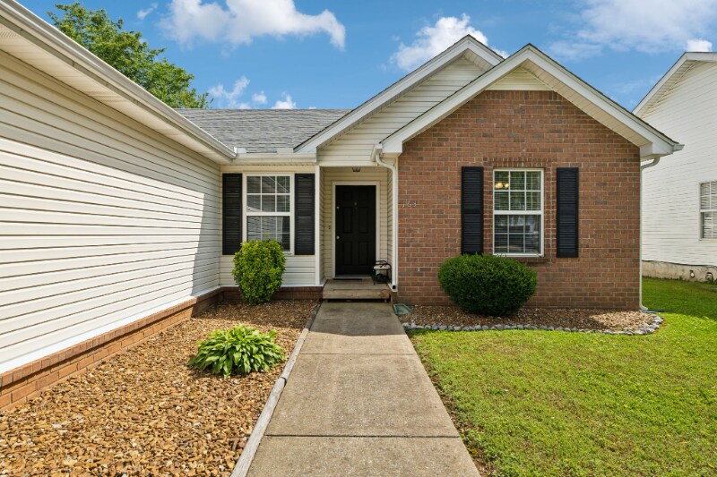 Primary Photo - 163 Lansdan Dr