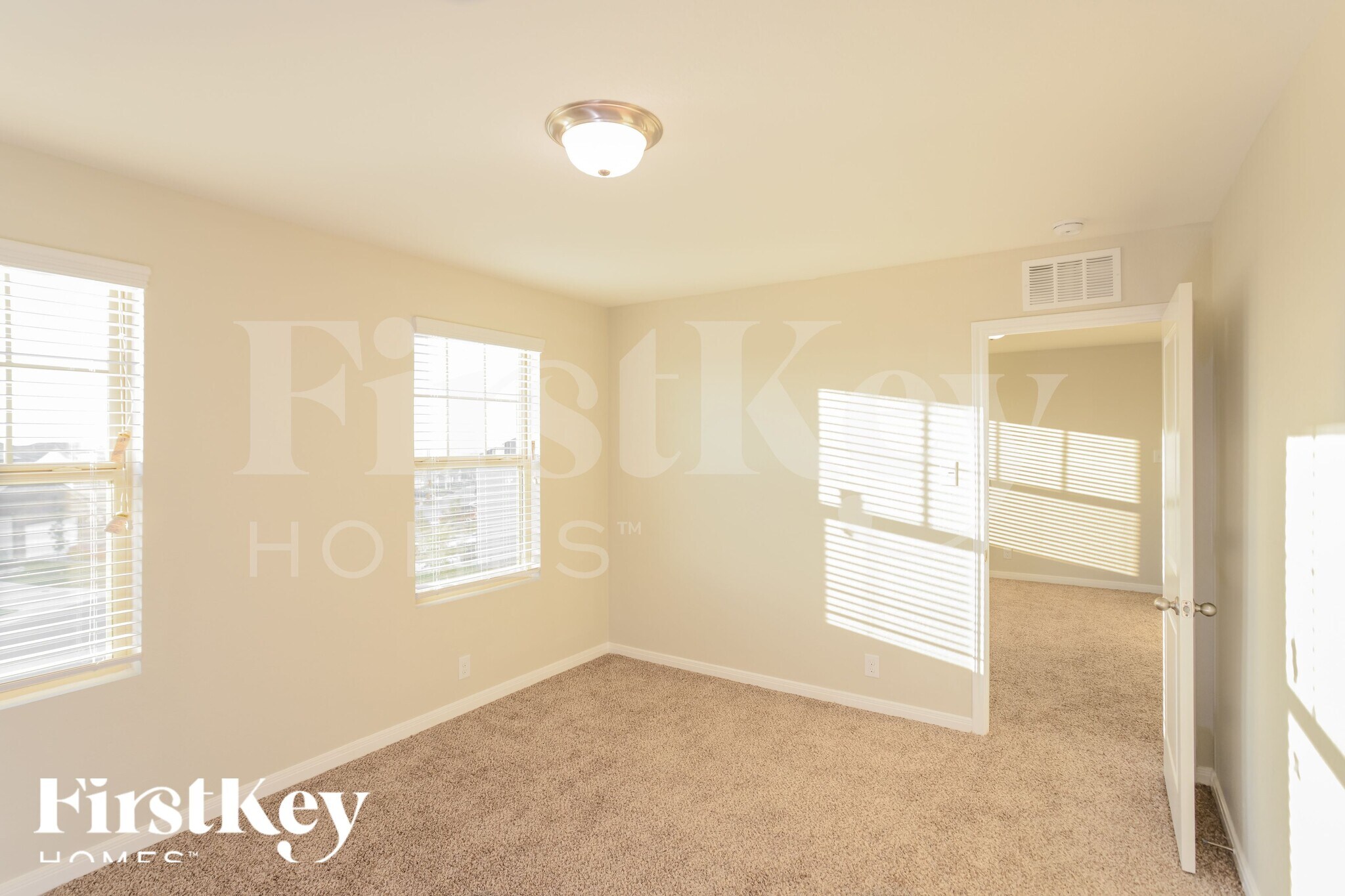 Building Photo - 13403 Summer Light