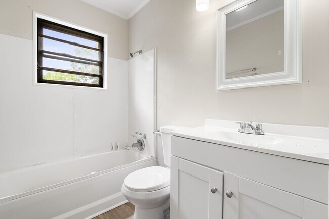 Building Photo - 1225 3rd Ave N